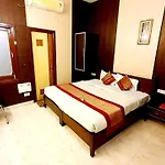 Hotel Hk Continental